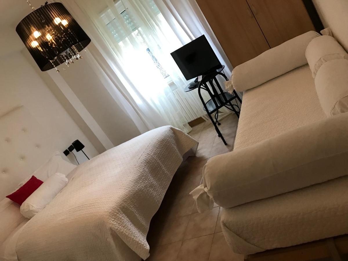 Ascoli Bonjour B&B & Apartments Parcheggio Privato & Giardino Ascoli Piceno Exterior photo